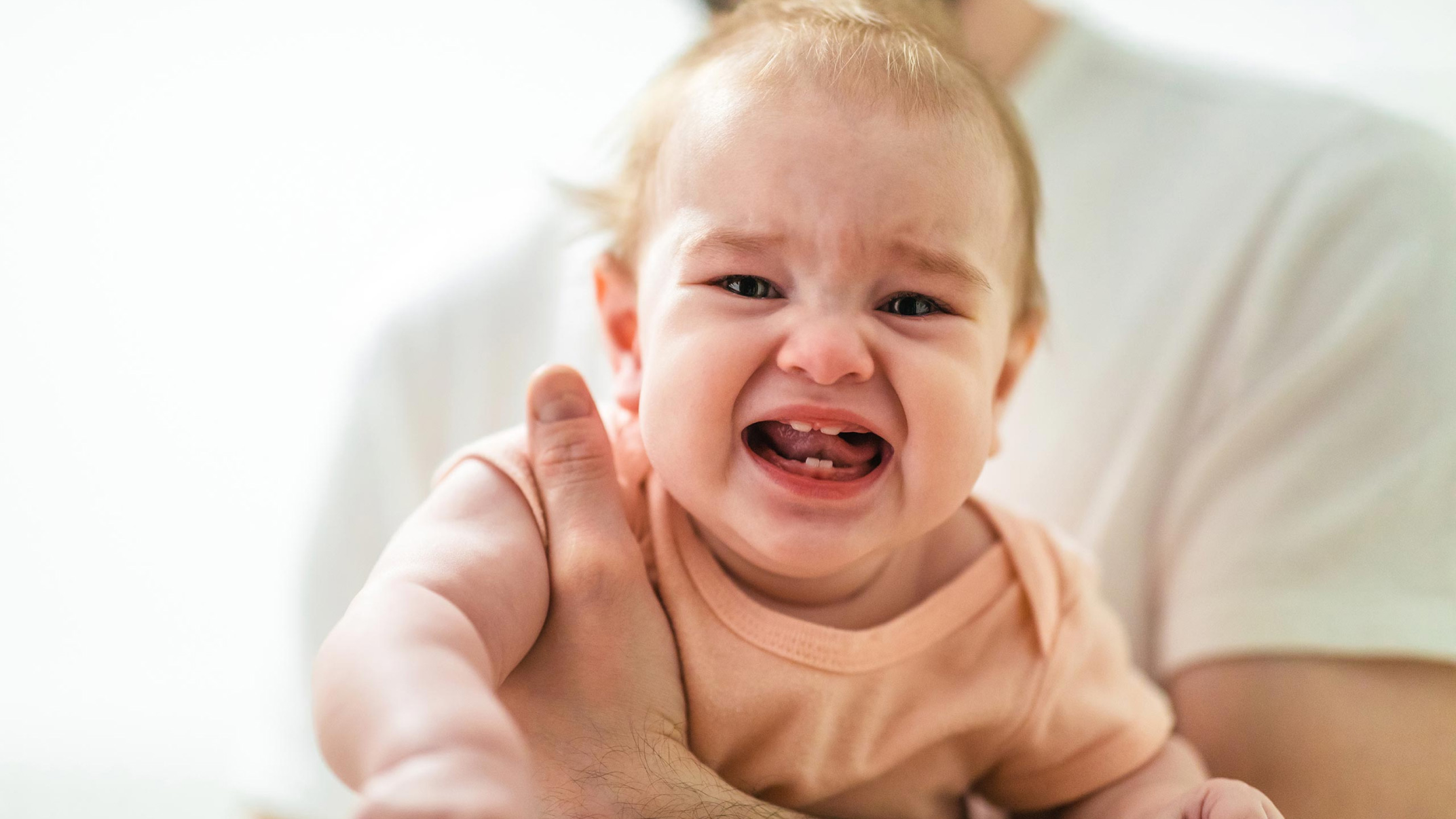 dlaczego niemowle płacze z powodu mokrej pieluchy